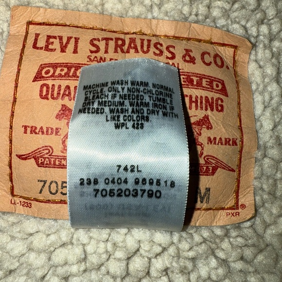 Levi’s Vintage Standard Trucker Sherpa Lined Denim Jacket 70520 Sz Medium - Picture 11 of 11